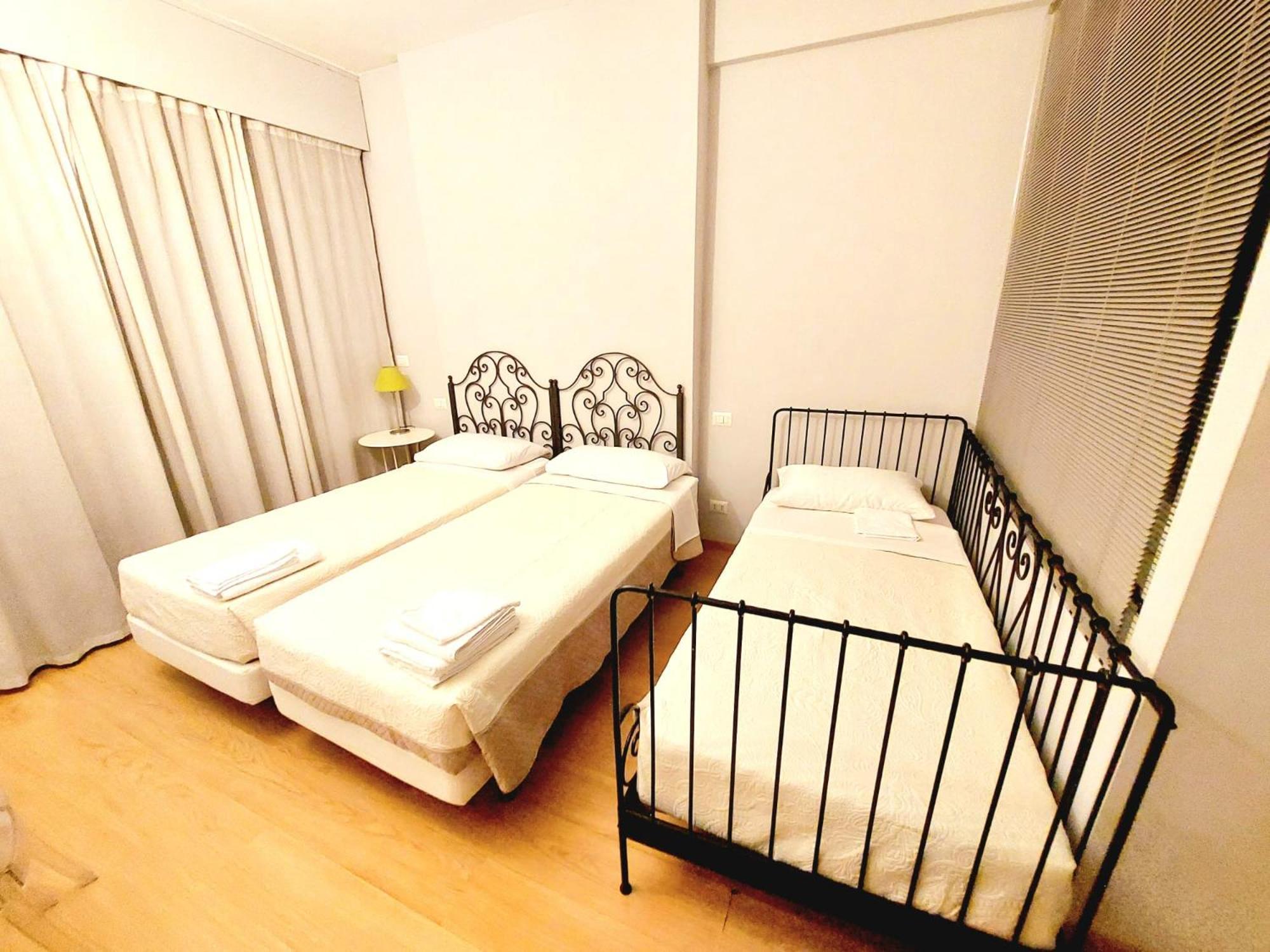 Vanity Apartment - 4 Bedrooms With 4 Bathrooms - Ac & Wifi Рим Екстериор снимка